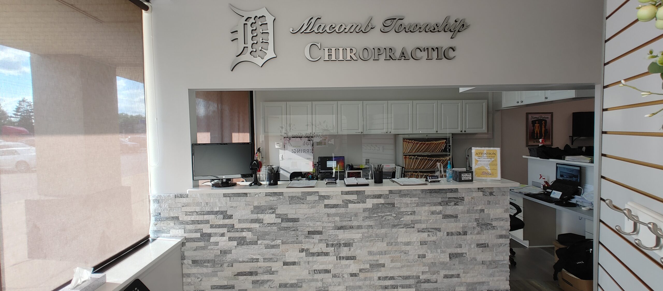 Have a Herniated Disc? A Chiropractor Can Help - Macomb Township  Chiropractic